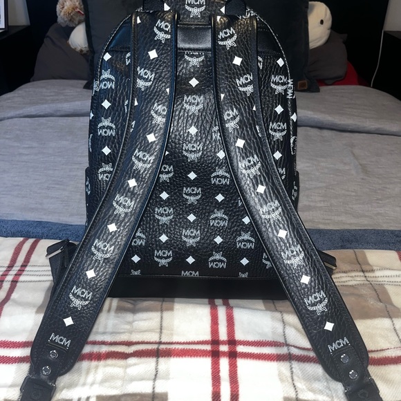 MCM Stark Backpack (M) - Picture 7 of 10